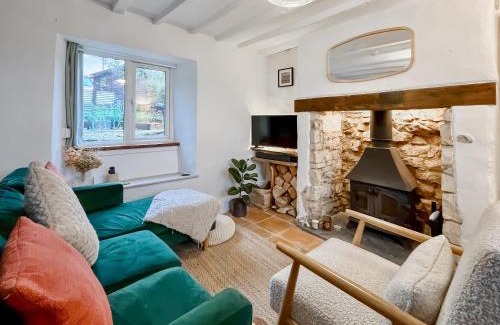 Nailsworth House | Holly Tree Cottage