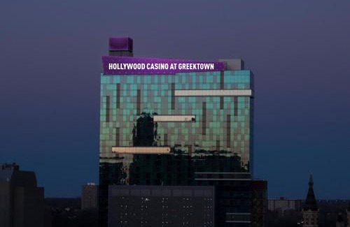 Greektown Historic District Hotel | Hollywood Casino at Greektown