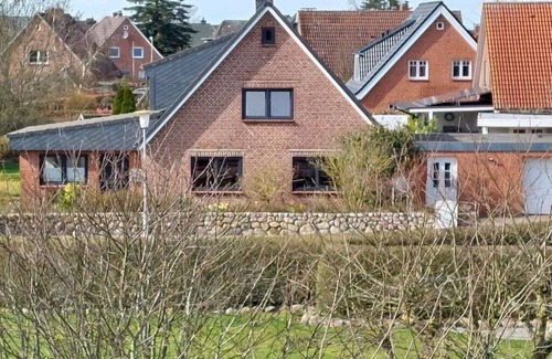 Toenning House | Holm Comfortable holiday residence