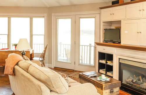 Millersburg Apartment | Holmes with a View: Stunning Scenic Valley Overlooking Amish Country -Suite 1