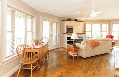 Millersburg Apartment | Holmes with a View: Stunning Scenic Valley Overlooking Amish Country -Suite 1
