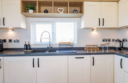 Truro Cottage | HOLYWELL VIEW 19, pet friendly, with pool in Goonhavern