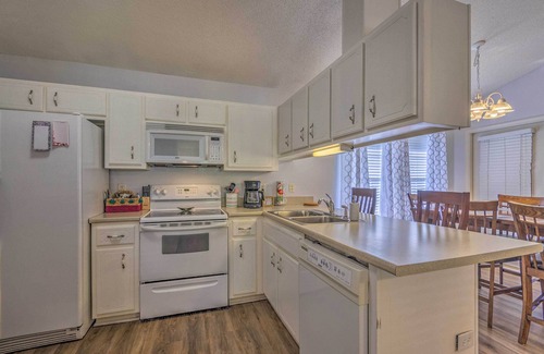 North Northwest Pensacola House | Home 10 Mi to Downtown Pensacola: Pets Welcome!