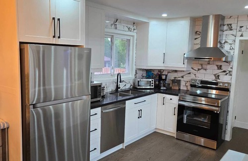 Niagara-on-the-Lake House | Home away from home, in the picturesque Niagara on the lake.
