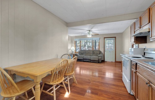 Jamestown Cabin | Home Away From Home 2 Bedroom 1 Bath Cabin located at Lake Cumberland #411