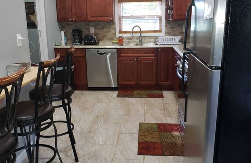 Mayfield House | home away from home close to lake and marina