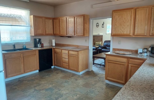 Wallace House | Home Away from Home in Wallace