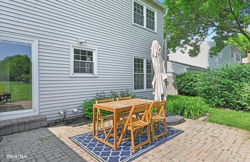 Naperville House | Home away from home, month to month rental, located in North Naperville