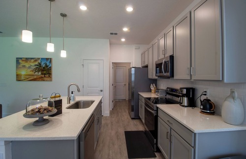 North Port House | Home away from home in Sunshine State escape!