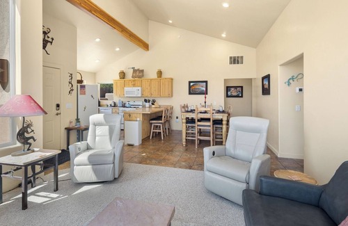 Moab South Valley House | Home by Parks & Downtown | Pool Access + Hot Tub!