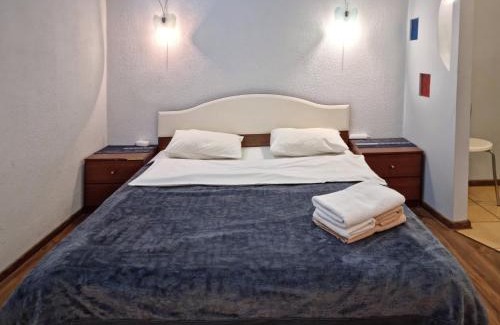 Dniprovs'kyi District Apartment | Home Hotel Apartments on Livoberezhna