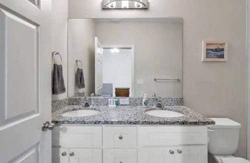 Temple Terrace House | Home near Busch Gardens , USF , Moffitt , Downtown, Fairgrounds, Hardrock Casino