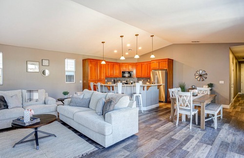 Santa Rosa House | Home near local wineries & the Russian River!