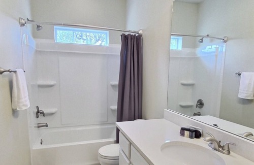 Liberty Hill House | Home on the Grange - Downtown Liberty Hill