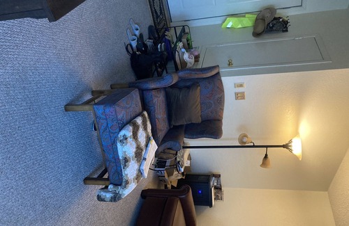 Chandler House | Home Share in Quaint Villa in 55+ Golf Resort. Private bedroom and bathroom.