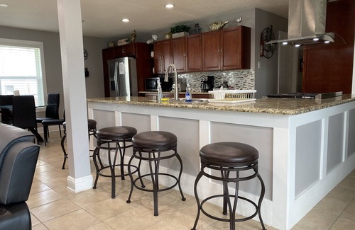 Braithwaite House | Home sweet home near New Orleans, 5BR & 11 beds