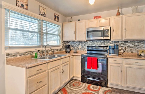 Indianapolis House | Home w/Fire Pit - 8 Mi to Dtwn Mile Square!