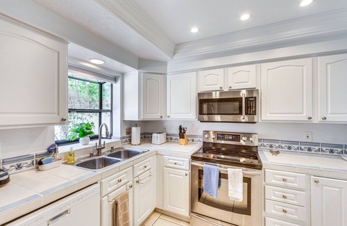 Park Palms Condo | Home w/Pool Access in Palm Desert: Near Golf!