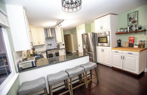 Newark House | Home with Free Tesla Charger in Christiana