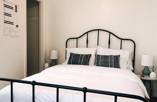 Little Italy Cottage | Home-y Cottage In The Heart of Little Italy