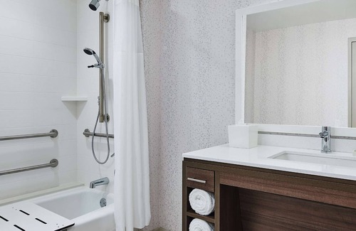 Near South Side Hotel | Home2 Suites by Hilton Chicago McCormick Place