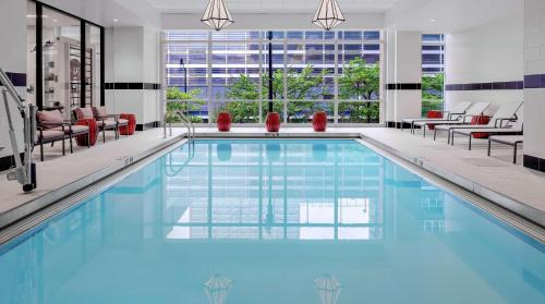 Near South Side Hotel | Home2 Suites By Hilton Chicago McCormick Place