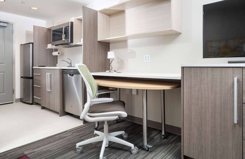 Newark Hotel | Home2 Suites by Hilton Newark Airport