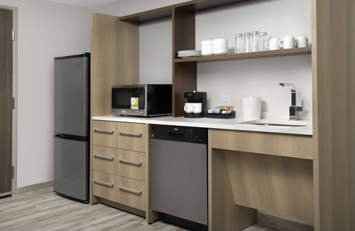 Biggar Hotel | Home2 Suites by Hilton Fort Myers Airport