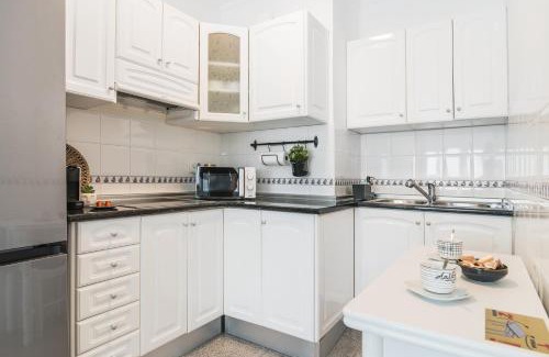 Las Palmas de Gran Canaria Apartment | Home2Book Bright Beachside Studio Las Canteras