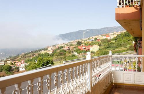 Los Realejos Apartment | Home2Book Charming Apartment Los Realejos