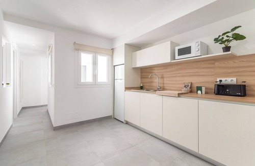 Vecindario Apartment | Home2Book Quiet Retreat with Patio & Roof Access