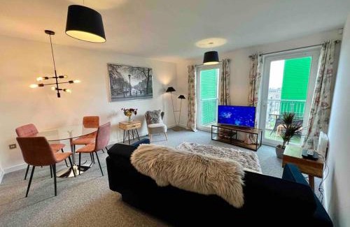 Cambridge Apartment | Home2home - Mill Park