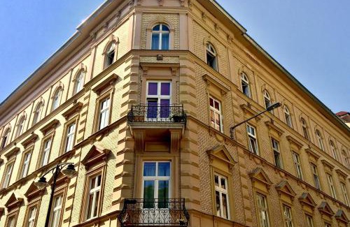 Palace District Apartment | Homelike luxury flat on Gyulai Pál