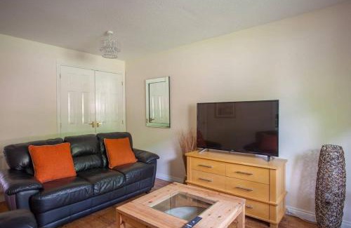 East End Apartment | Homely Flat close to Centre with Free Parking
