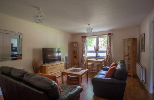 East End Apartment | Homely Flat close to Centre with Free Parking