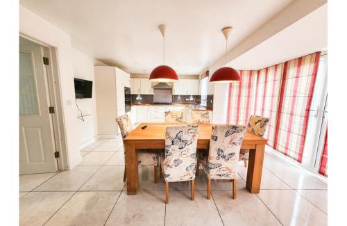 Norton Fitzwarren House | Homely Stays Taunton
