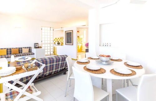 Punta Braccetto Apartment | Homerez - 40 m away from the beach! Appartement for 4 ppl. at Punta Braccetto
