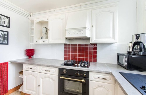La Grace de Dieu Ouest Apartment | Homerez - Amazing apartement 16 km away from the beach for 6 ppl. at Caen