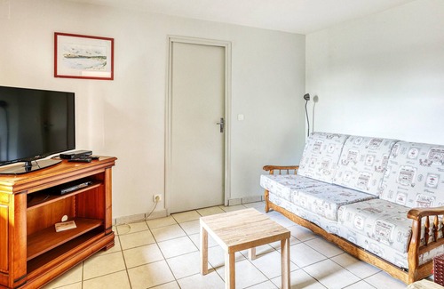 Puycelci House | Homerez - Amazing house for 4 ppl. with garden and terrace at Puycelsi
