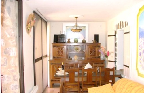 La Roche-sur-le-Buis Apartment | Homerez - Apartement for 6 ppl. with swimming-pool at La Roche-sur-le-Buis
