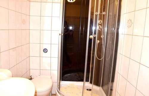 La Roche-sur-le-Buis Apartment | Homerez - Apartement for 6 ppl. with swimming-pool at La Roche-sur-le-Buis