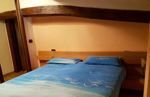Monte San Pietro Apartment | Homerez - Apartement for 4 ppl. with shared pool and spa at Monte San Pietro