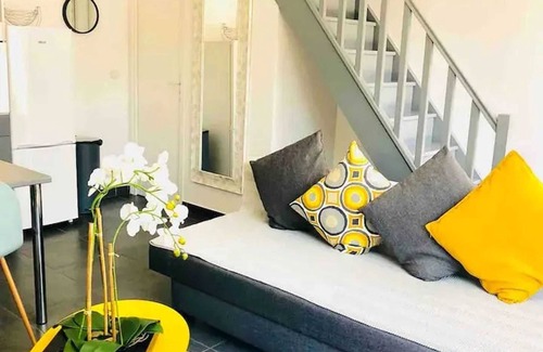 Vitry-sur-Seine Apartment | Homerez - Apartment in Vitry-sur-Seine