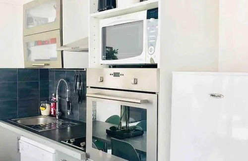 Vitry-sur-Seine Apartment | Homerez - Apartment in Vitry-sur-Seine