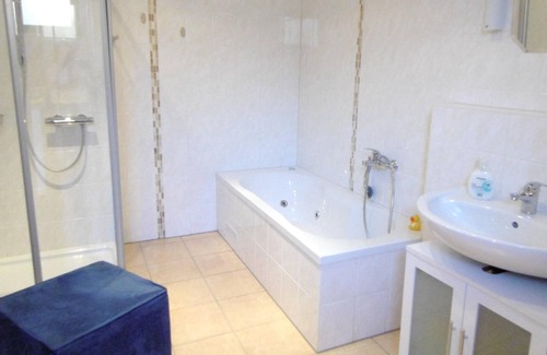 Waldbreitbach Apartment | Homerez - Appartement for 4 ppl. with jacuzzi and terrace at Waldbreitbach