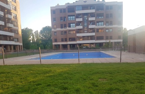 Cuenca Apartment | Homerez - Appartement for 8 ppl. with shared pool, jacuzzi and terrace at Cuenca