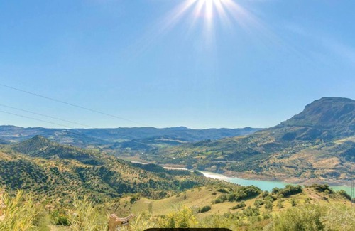 El Gastor Ski Chalet | Homerez - Beautiful chalet for 4 ppl. with terrace at El Gastor