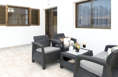 Mancha Blanca Villa | Homerez - Beautiful villa 7 km away from the beach for 8 ppl. with swimming-pool