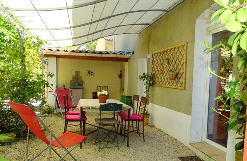 Cardet House | Homerez - Beautiful house for 4 ppl. with shared pool and terrace at Cardet