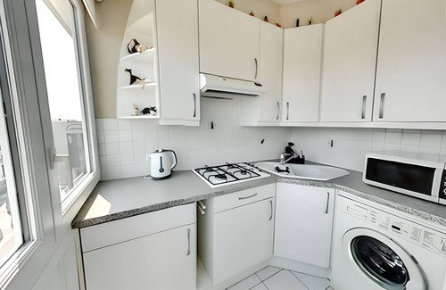 Blankenberge Apartment | Homerez - Blankenberge Apt, parking
